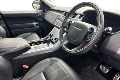 14 of 57 for Land Rover Range Rover Sport 3.0 SD V6 HSE Dynamic Auto 4WD Euro 6 (s/s) 5dr