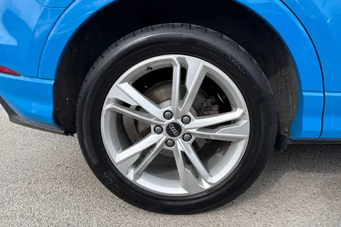 10 of 63 for Audi Q3 S line 35 TFSI 150 PS S tronic