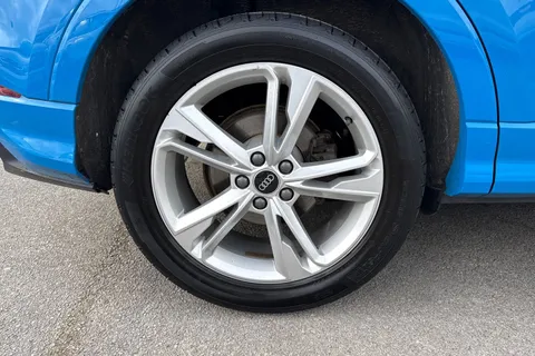 12 of 63 for Audi Q3 S line 35 TFSI 150 PS S tronic