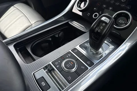 23 of 57 for Land Rover Range Rover Sport 3.0 SD V6 HSE Dynamic Auto 4WD Euro 6 (s/s) 5dr