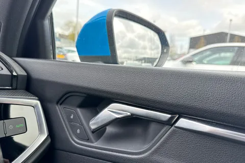 20 of 63 for Audi Q3 S line 35 TFSI 150 PS S tronic