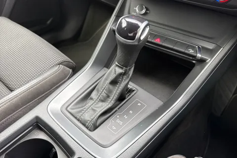 22 of 63 for Audi Q3 S line 35 TFSI 150 PS S tronic