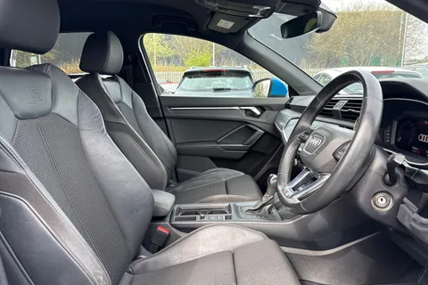 23 of 63 for Audi Q3 S line 35 TFSI 150 PS S tronic