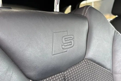 26 of 63 for Audi Q3 S line 35 TFSI 150 PS S tronic