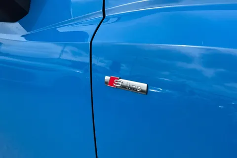 30 of 63 for Audi Q3 S line 35 TFSI 150 PS S tronic