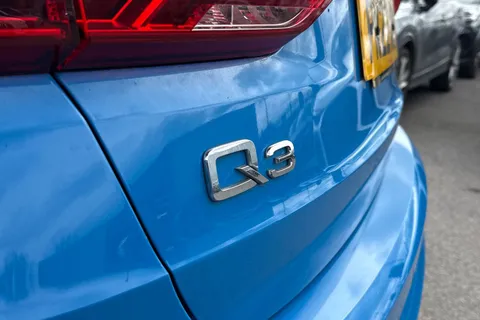 34 of 63 for Audi Q3 S line 35 TFSI 150 PS S tronic