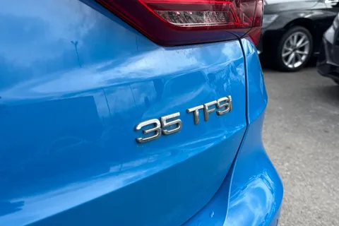36 of 63 for Audi Q3 S line 35 TFSI 150 PS S tronic