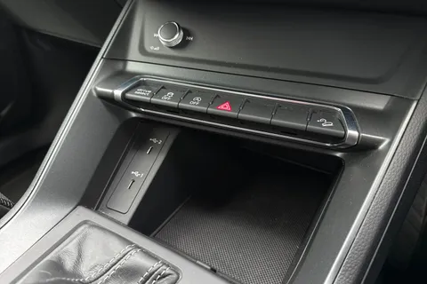 59 of 63 for Audi Q3 S line 35 TFSI 150 PS S tronic