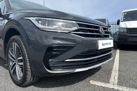 DE24KOB Volkswagen Tiguan 1.4 TSI eHybrid Elegance 5dr DSG Thumbnail #10