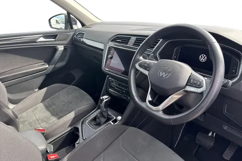 DE24KOB Volkswagen Tiguan 1.4 TSI eHybrid Elegance 5dr DSG Thumbnail #15