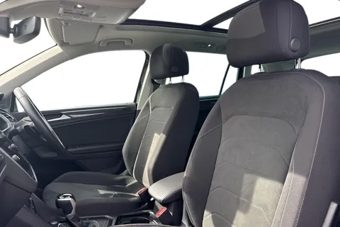 DE24KOB Volkswagen Tiguan 1.4 TSI eHybrid Elegance 5dr DSG Thumbnail #17