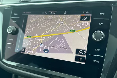 DE24KOB Volkswagen Tiguan 1.4 TSI eHybrid Elegance 5dr DSG Thumbnail #18