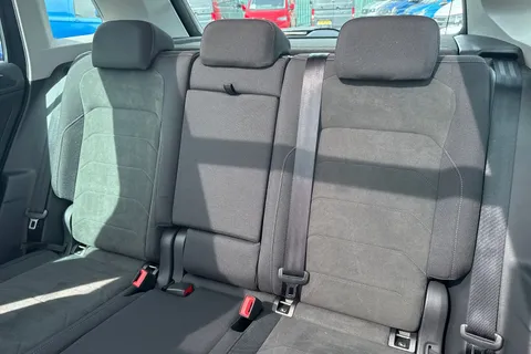 DE24KOB Volkswagen Tiguan 1.4 TSI eHybrid Elegance 5dr DSG Thumbnail #20