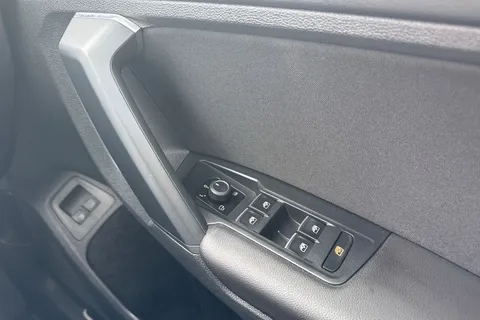 DE24KOB Volkswagen Tiguan 1.4 TSI eHybrid Elegance 5dr DSG Thumbnail #22