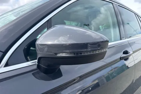 DE24KOB Volkswagen Tiguan 1.4 TSI eHybrid Elegance 5dr DSG Thumbnail #35