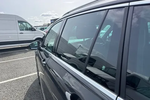 DE24KOB Volkswagen Tiguan 1.4 TSI eHybrid Elegance 5dr DSG Thumbnail #36