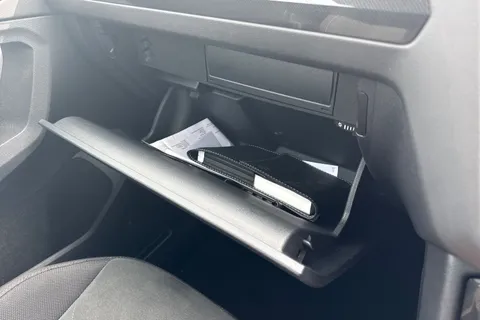 DE24KOB Volkswagen Tiguan 1.4 TSI eHybrid Elegance 5dr DSG Thumbnail #46