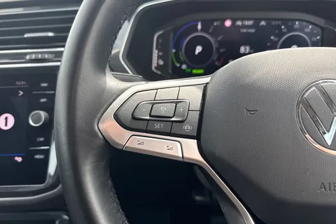 DE24KOB Volkswagen Tiguan 1.4 TSI eHybrid Elegance 5dr DSG Thumbnail #47