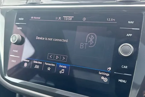 DE24KOB Volkswagen Tiguan 1.4 TSI eHybrid Elegance 5dr DSG Thumbnail #54