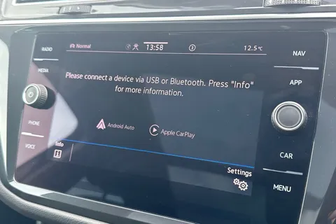 DE24KOB Volkswagen Tiguan 1.4 TSI eHybrid Elegance 5dr DSG Thumbnail #56