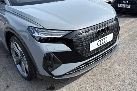  Audi Q4 e-tron 40 Black Edition Auto 5dr 82kWh Thumbnail #9