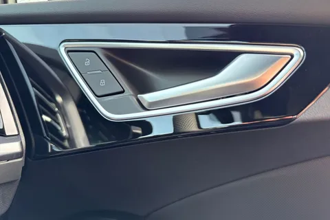  Audi Q4 e-tron 40 Black Edition Auto 5dr 82kWh Thumbnail #21