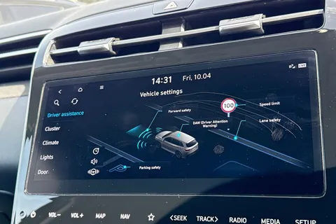 DX72ZYN Hyundai Tucson 1.6 T-GDi MHEV SE Connect DCT Euro 6 (s/s) 5dr Thumbnail #30