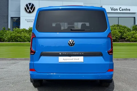 KM75XPF Volkswagen E-Transporter 160kW 65kWh Commerce Pro Kombi Van Auto Thumbnail #5