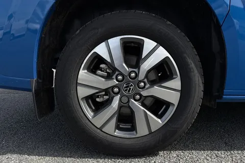 KM75XPF Volkswagen E-Transporter 160kW 65kWh Commerce Pro Kombi Van Auto Thumbnail #12