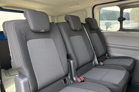 KM75XPF Volkswagen E-Transporter 160kW 65kWh Commerce Pro Kombi Van Auto Thumbnail #20