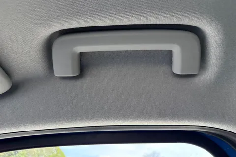 KM75XPF Volkswagen E-Transporter 160kW 65kWh Commerce Pro Kombi Van Auto Thumbnail #42