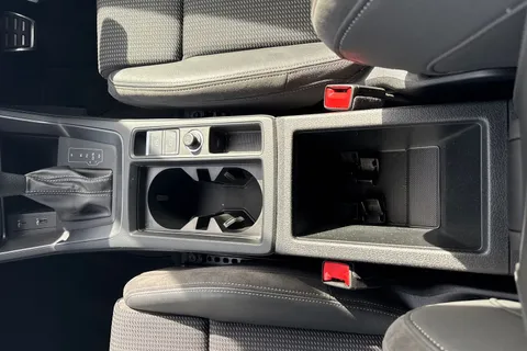 OV70DTX Audi Q3 1.5 TFSI CoD 35 S line Sportback S Tronic Euro 6 (s/s) 5dr Thumbnail #44