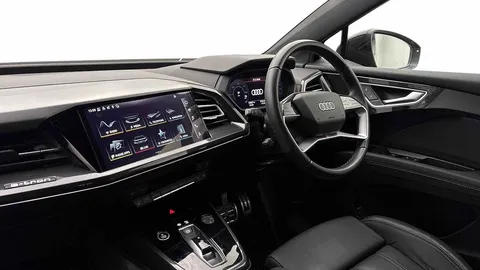 SP72UMA Audi Q4 e-tron Q4  S line 40 e-tron  150,00 kW Thumbnail #2