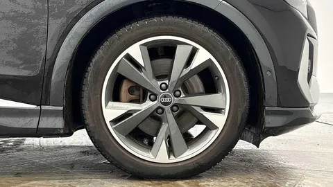 SP72UMA Audi Q4 e-tron Q4  S line 40 e-tron  150,00 kW Thumbnail #5