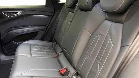 SP72UMA Audi Q4 e-tron Q4  S line 40 e-tron  150,00 kW Thumbnail #7