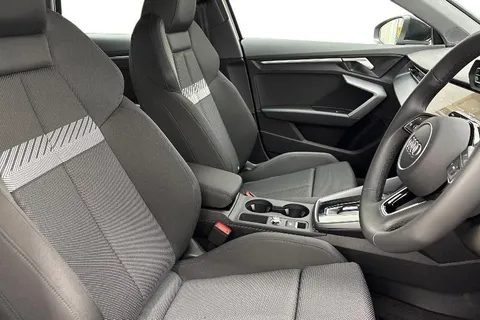 KJ25XSE Audi A3 Sport TFSI  116 PS S tronic Thumbnail #10