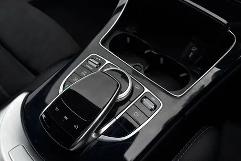 KK19KNF Mercedes-Benz C Class 1.5 C200 MHEV EQ Boost AMG Line (Premium) G-Tronic+ Euro 6 (s/s) 4dr Thumbnail #21