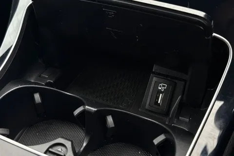 KK19KNF Mercedes-Benz C Class 1.5 C200 MHEV EQ Boost AMG Line (Premium) G-Tronic+ Euro 6 (s/s) 4dr Thumbnail #31