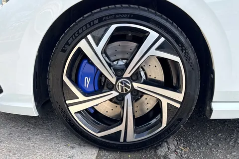 YH71LSU Volkswagen Golf 2.0 TSI R DSG 4Motion Euro 6 (s/s) 5dr Thumbnail #12