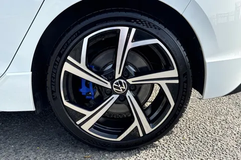 YH71LSU Volkswagen Golf 2.0 TSI R DSG 4Motion Euro 6 (s/s) 5dr Thumbnail #14