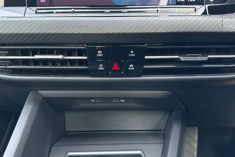 YH71LSU Volkswagen Golf 2.0 TSI R DSG 4Motion Euro 6 (s/s) 5dr Thumbnail #23