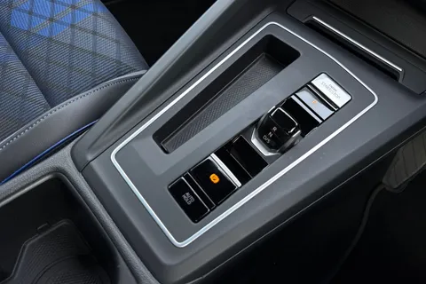 YH71LSU Volkswagen Golf 2.0 TSI R DSG 4Motion Euro 6 (s/s) 5dr Thumbnail #24