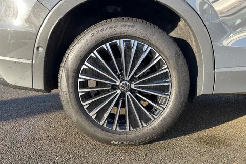 DC25NHU Volkswagen Tiguan 1.5 eTSI 150 Match 5dr DSG Thumbnail #12