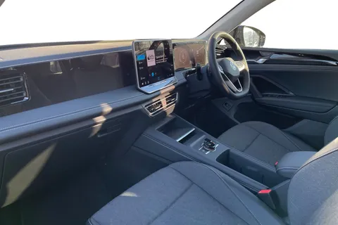 DC25NHU Volkswagen Tiguan 1.5 eTSI 150 Match 5dr DSG Thumbnail #16