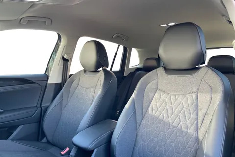 DC25NHU Volkswagen Tiguan 1.5 eTSI 150 Match 5dr DSG Thumbnail #17