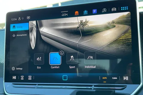 DC25NHU Volkswagen Tiguan 1.5 eTSI 150 Match 5dr DSG Thumbnail #29