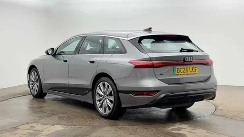DC25LOF Audi A6 E-Tron Avant 100kWh Performance Sport Auto 5dr Thumbnail #3