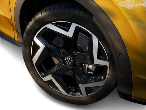  Volkswagen T-Roc 1.5 eTSI MHEV R-Line DSG Euro 6 (s/s) 5dr Thumbnail #9
