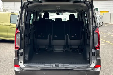 KW75NCJ Volkswagen E-Transporter 286PS 65kWh Commerce Pro Kombi Van Auto Thumbnail #8