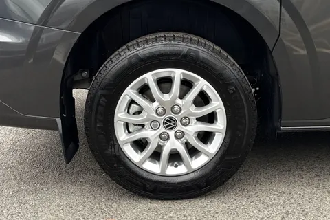 KW75NCJ Volkswagen E-Transporter 286PS 65kWh Commerce Pro Kombi Van Auto Thumbnail #12